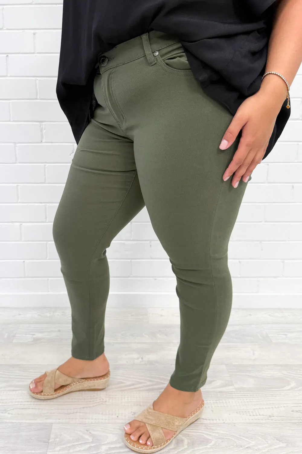 Alexa Pants Petite